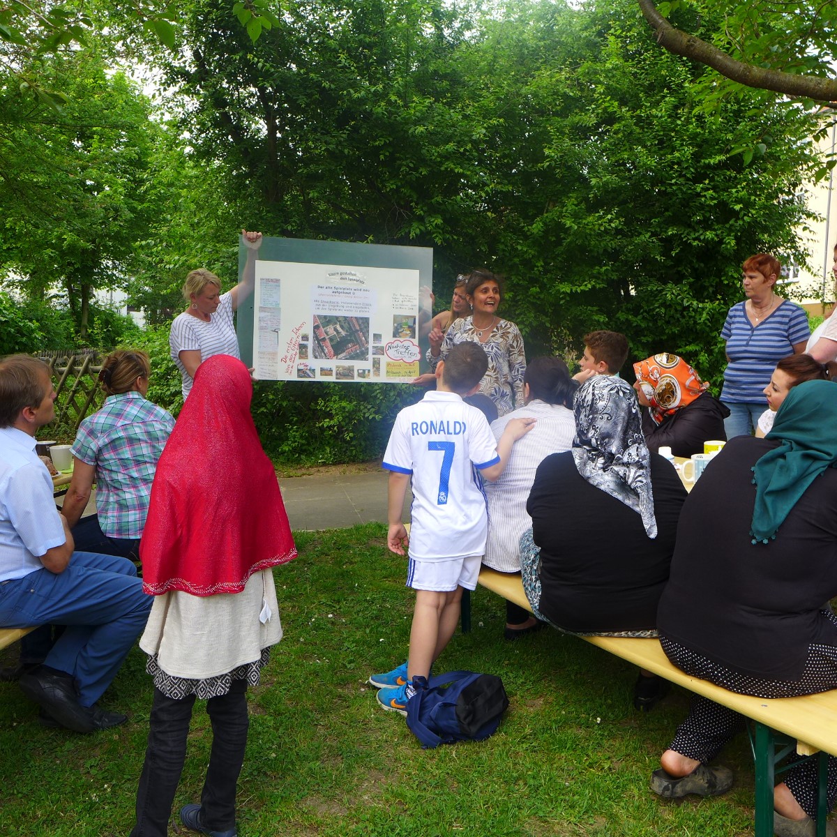 Der Spielplatz wird neu gestaltet.
