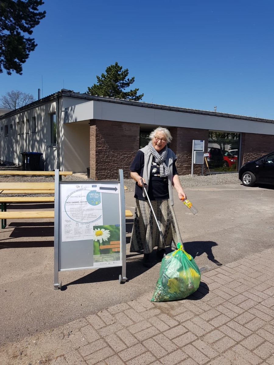 Stadtteilbewohnerin Marianne_vom Tausch-Ring im Bürgerzentrum