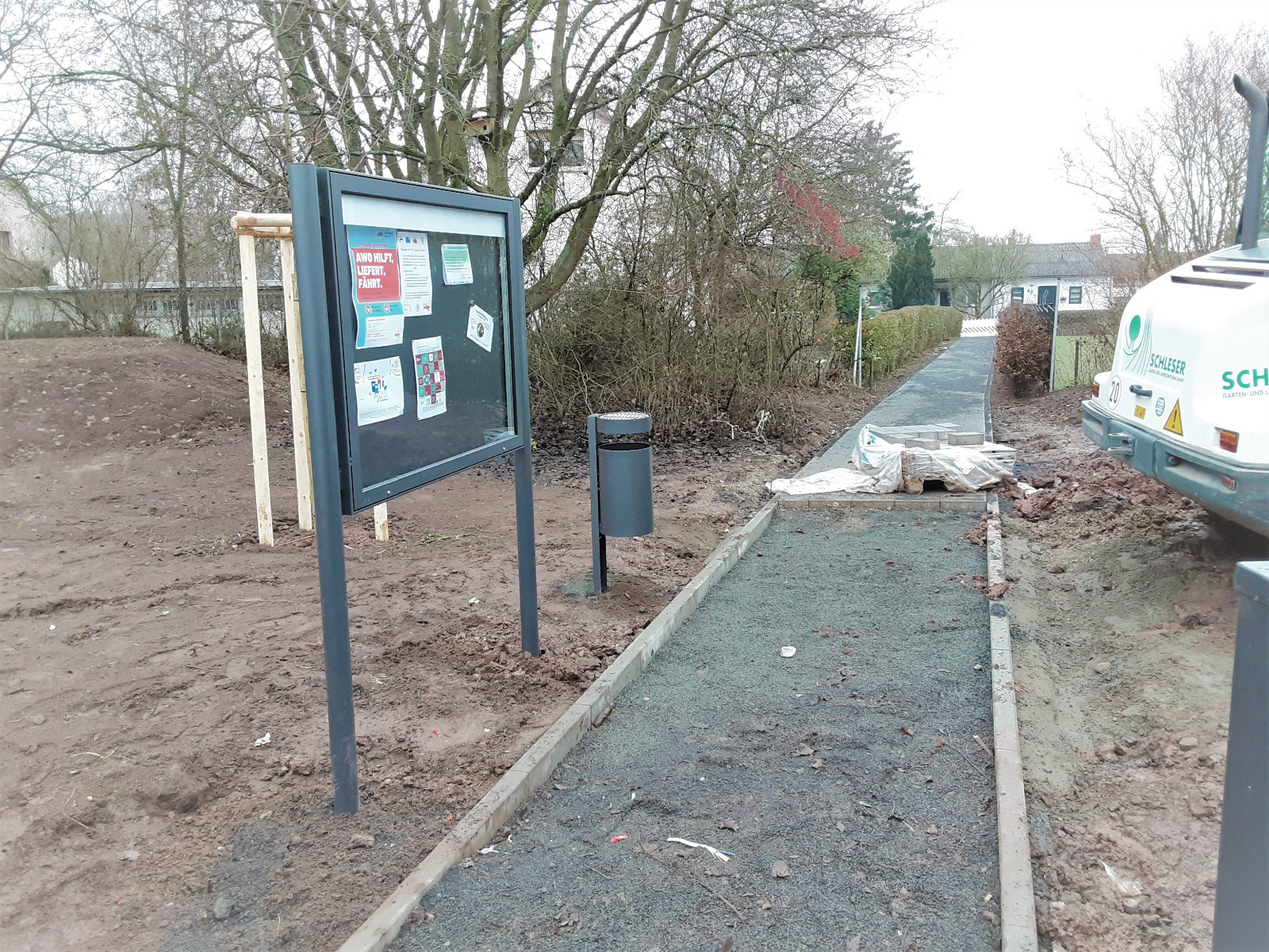 Der Weg zwischen Ottfrid-von-Weißenburg-Straße und dem Bürgerzentrum