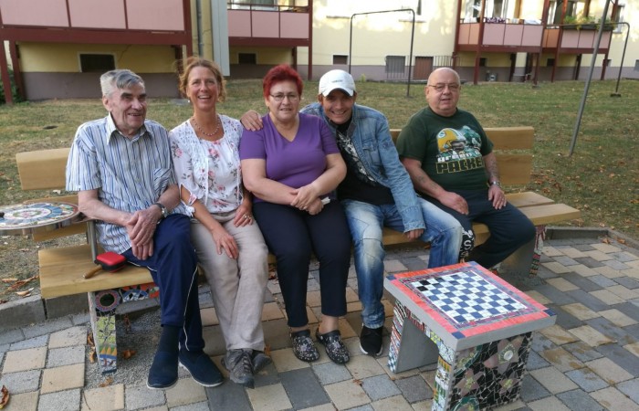 Die Sitzbank und der Tisch sind nun fertig 19.09.2018 